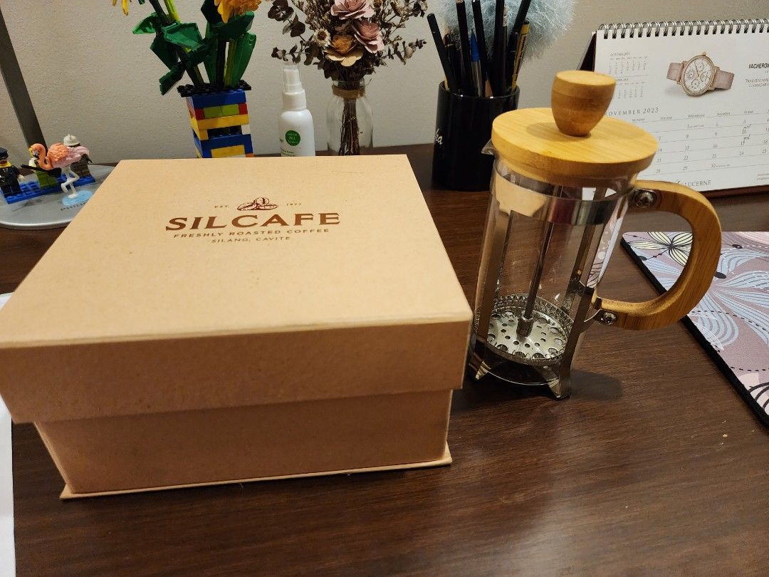 SILCAFE bamboo french press (Category: Coffee & Tea Tableware) located in Makati City. Submitted by kanixa (Listing ID 1267485746, Image 3). Description: Can be used for coffee or tea. Height: 18cm, Diameter: 7cm. Given as a gift but never used..