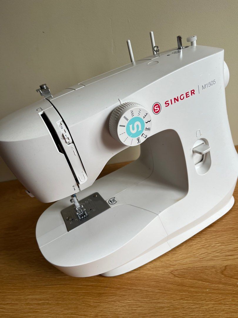 SINGER M1505 Sewing Machine, TV & Home Appliances, Other Home