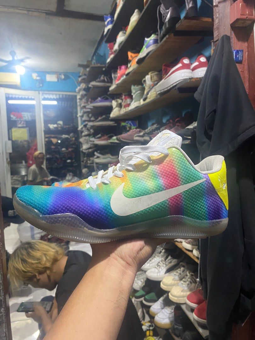 Sepatu basket sales kobe 11