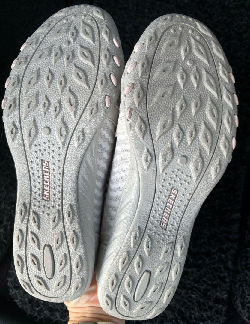 Skechers Air cooled Memory Foam Relaxed Fit Women s Fashion