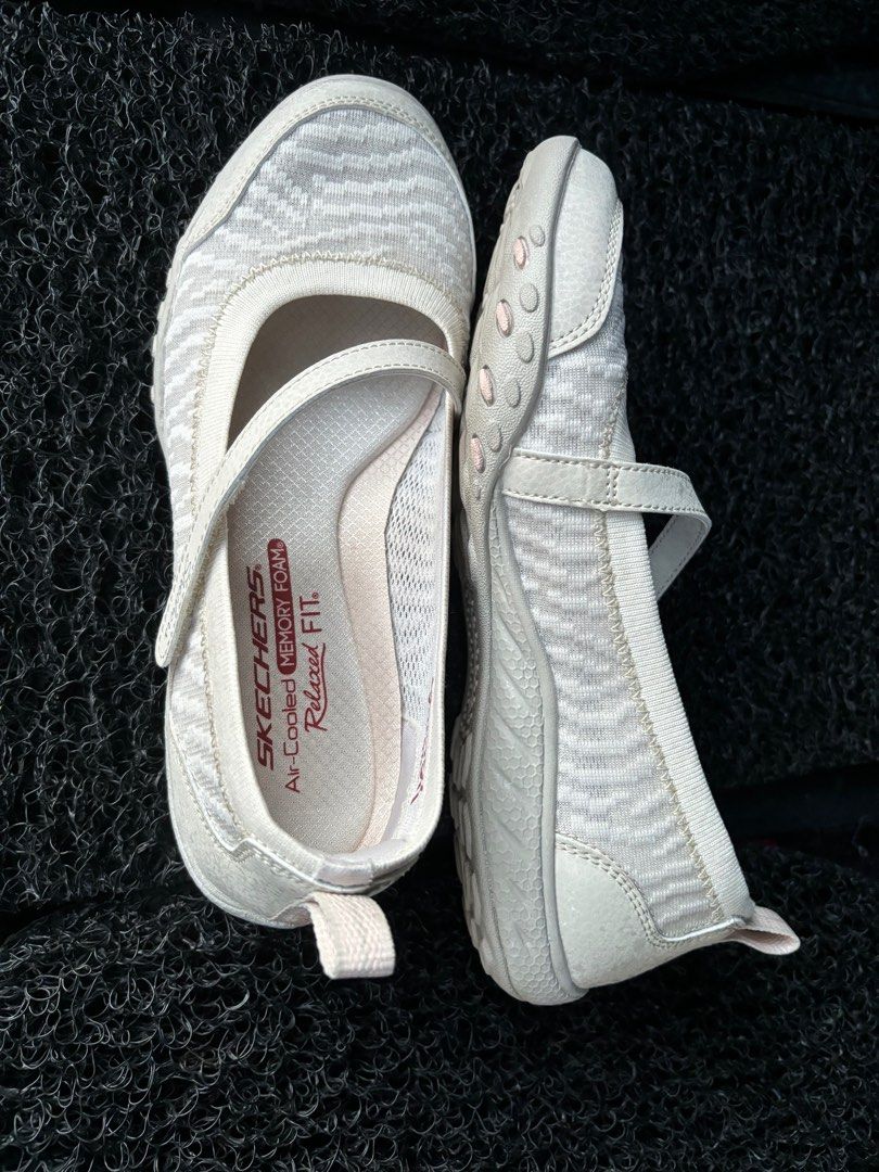 Skechers air cooled online memory foam shoes
