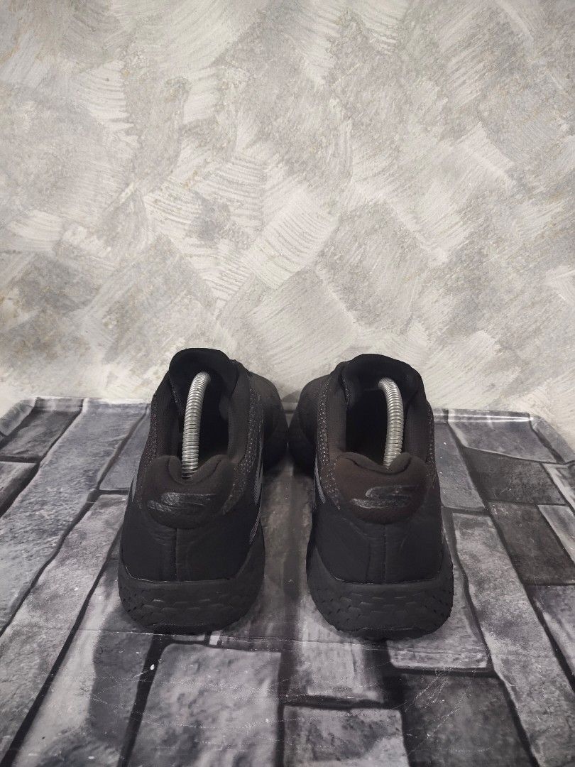 Skechers go train silver hotsell