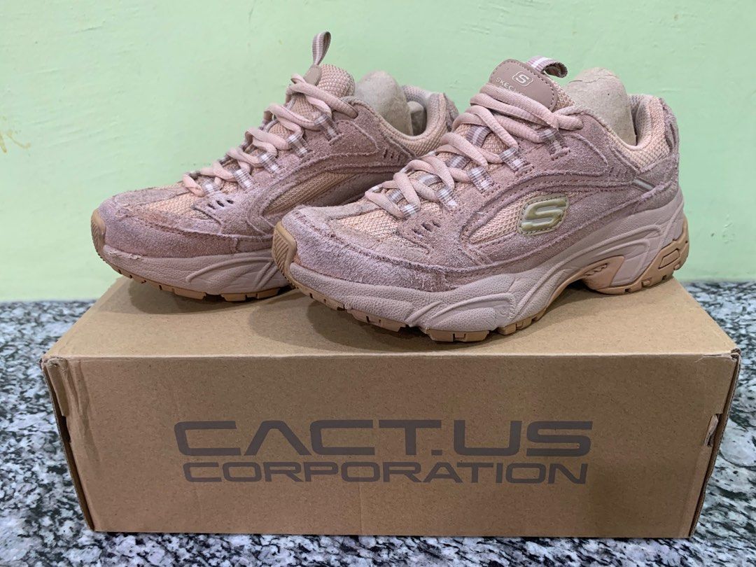 Skechers top 1 utama