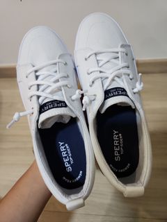 Sperry crest vibe online confetti sneaker