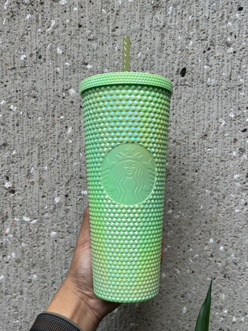 Starbucks Chartreuse Bling Cup LIMITED (Category: Water Bottles & Tumblers) located in Paranaque City. Submitted by bcjav (Listing ID 1267425374, Image 1). Description: With free paperbag.