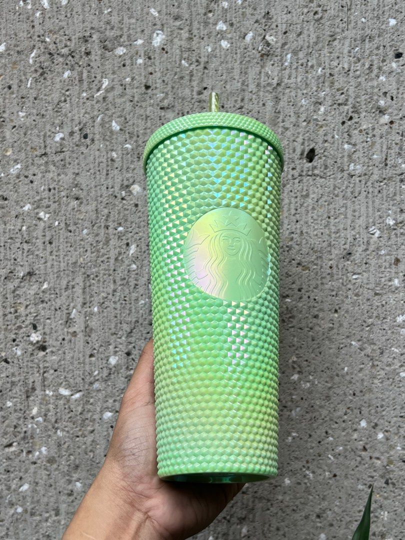 Starbucks Chartreuse Bling Cup LIMITED (Category: Water Bottles & Tumblers) located in Paranaque City. Submitted by bcjav (Listing ID 1267425374, Image 2). Description: With free paperbag.