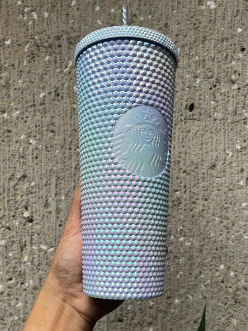 Starbucks Philippines Snowflakes LIMITED EDITION (Category: Water Bottles & Tumblers) located in Paranaque City. Submitted by bcjav (Listing ID 1267445394, Image 2). Description: Starbucks Philippines Snowflakes LIMITED EDITION -with SKU sticker for authenticity -with free SB paperbag.