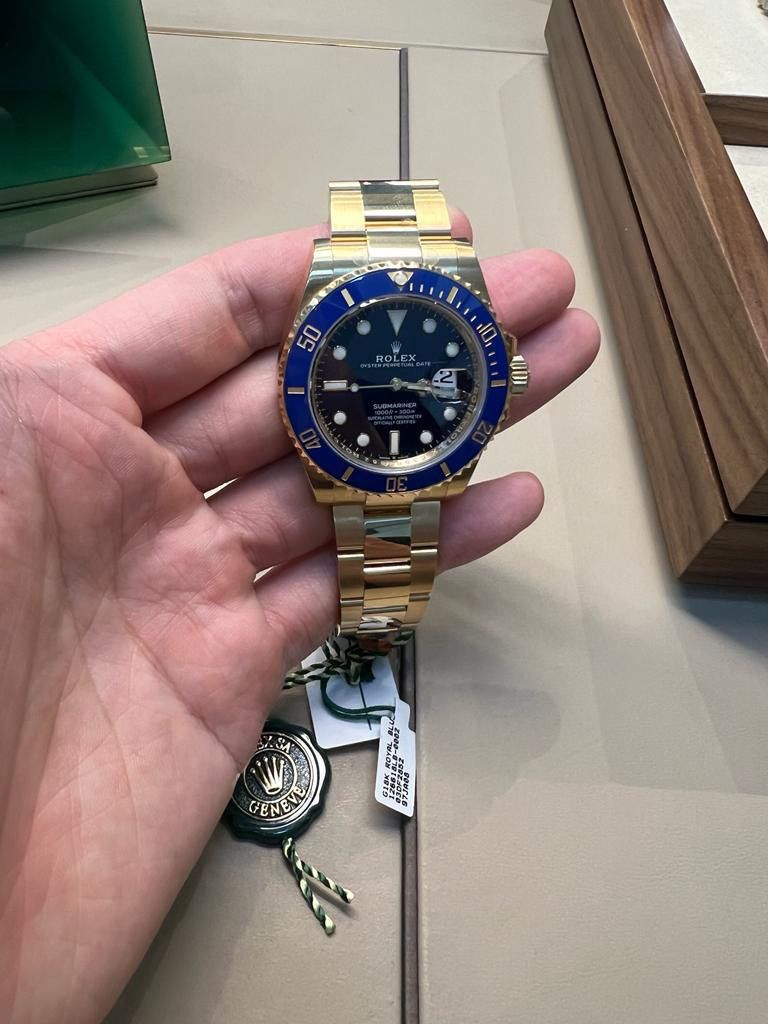submariner date blue gold