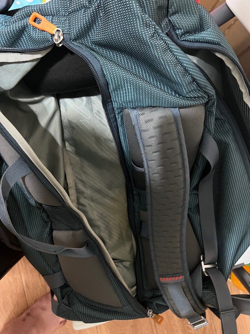 Thule back pack (Category: Backpacks) located in Quezon City. Submitted by martinalejandrino (Listing ID 1267495359, Image 3). Description: thule back pack with signs of usage. price is nego.