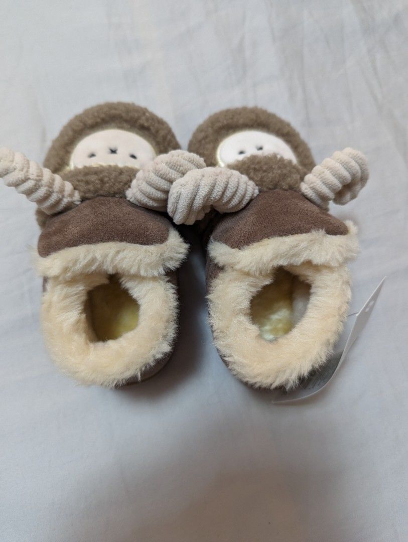Warm shoes hot sale for toddlers