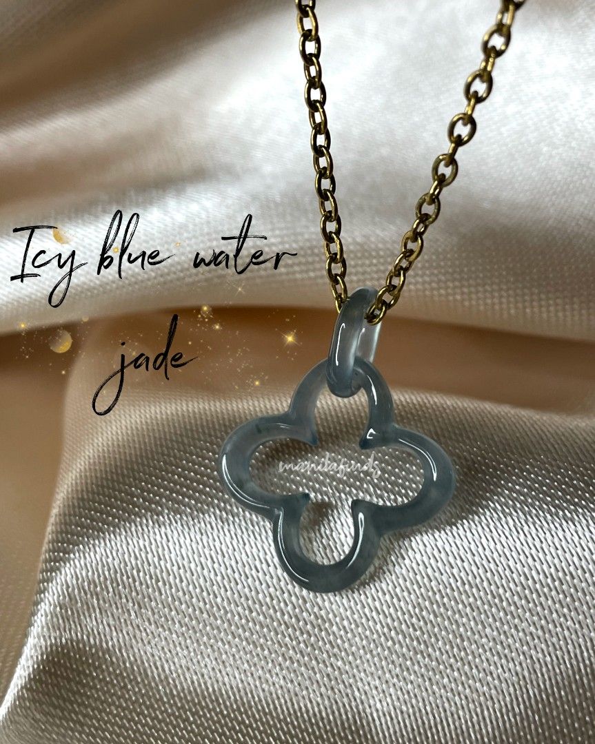 TOP QUALITY Icy blue water jade clover pendant w/ certificate of
