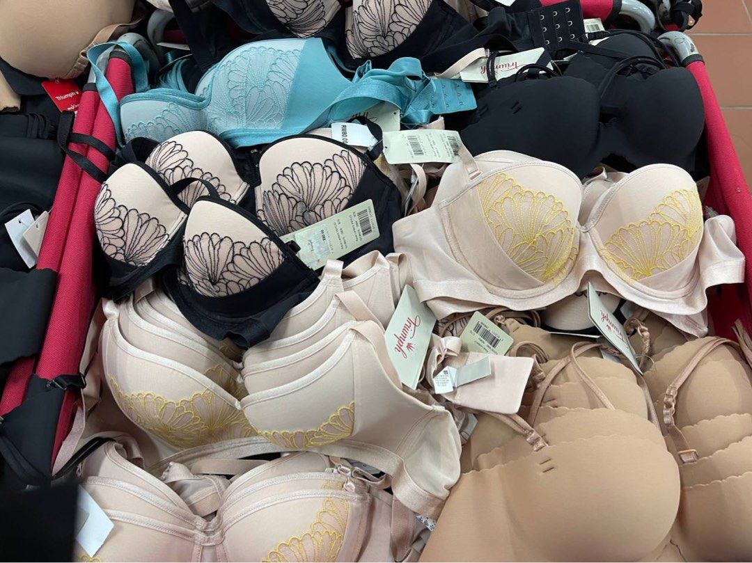 Triumph bra sale 2025