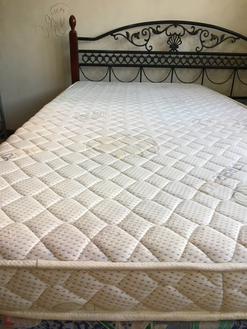 uratex edge quilted mattress 4”, Furniture & Home Living, Furniture
