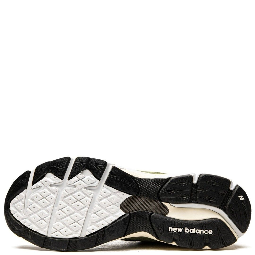 New balance 690 Olive store