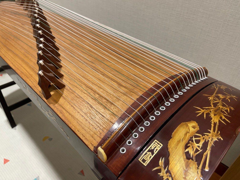Used Guzheng with stands, Hobbies & Toys, Music & Media, Musical