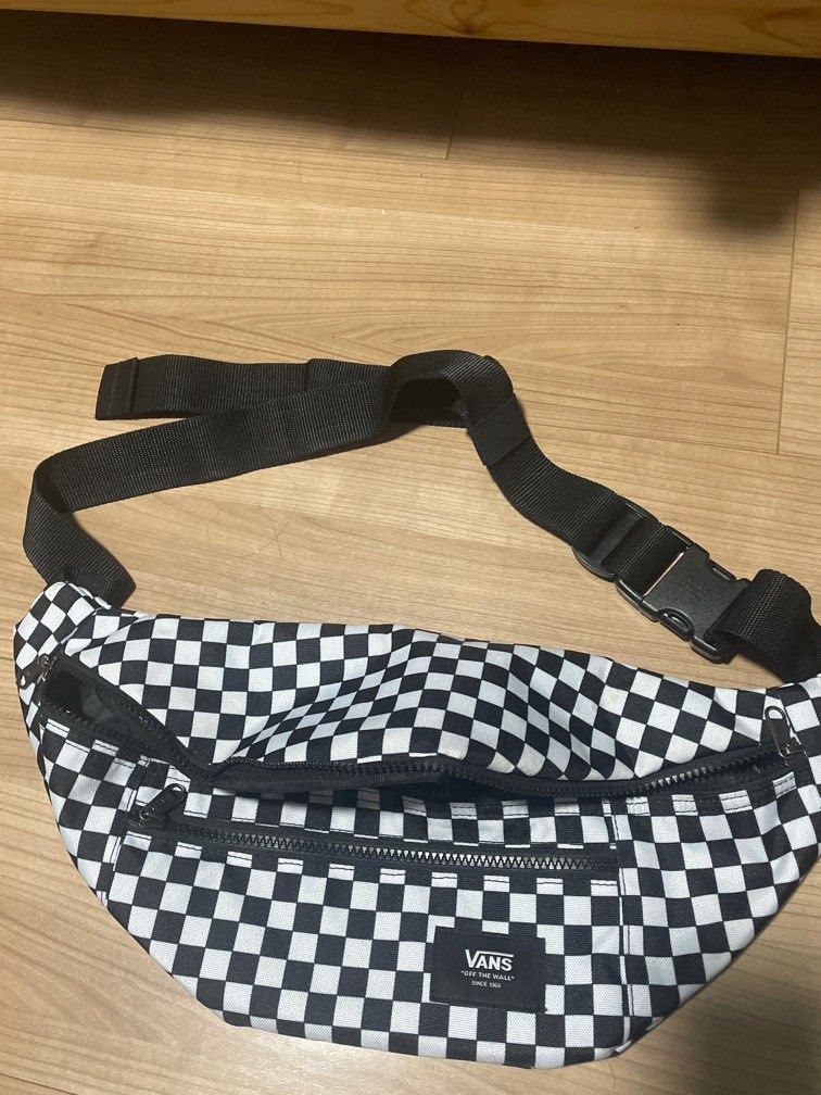 Vans checkerboard hot sale fanny pack