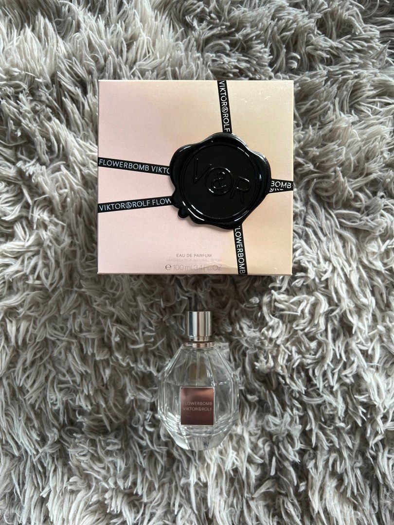 Viktor & Rolf Flowerbomb Bottle and Box Only (Category: Women's Watches) located in Muntinlupa City. Submitted by caistuff (Listing ID 1267422549, Image 1). Description: — 100 ml/3.4 fl oz — Bottle and box only! Important Reminder: This is a pre-owned item, therefore signs of usage might be apparent. Please manage your expectations..