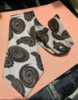 Vintage Tie By Commodore Trevira, Beige with Coffee Brown Swirl Prints, Synthetic Men’s Necktie