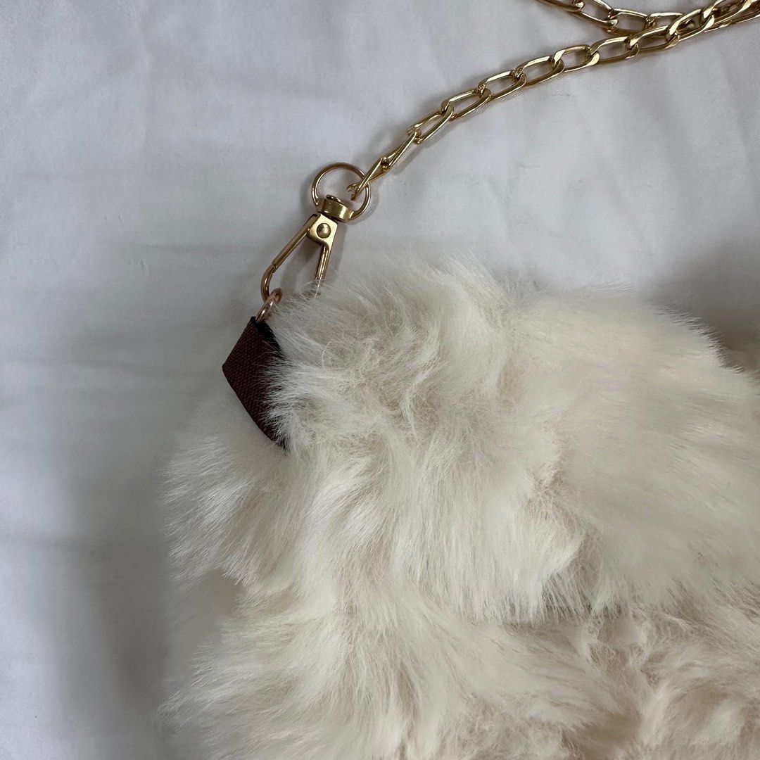 White fluffy clutch hot sale