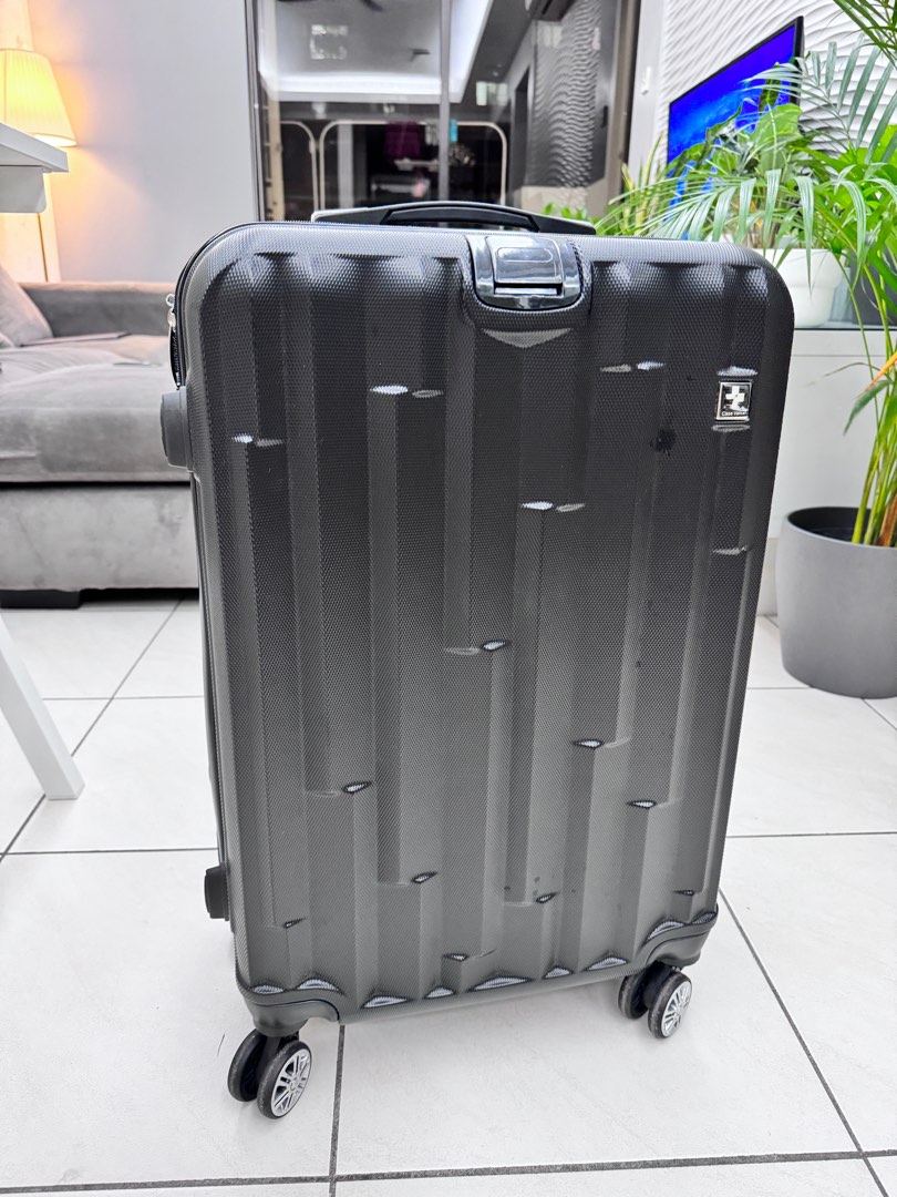24 inch Luggage Case Valker, Hobbies & Toys, Travel, Luggages on Carousell