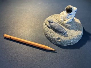石膏手塗裝月球太空人 手機架