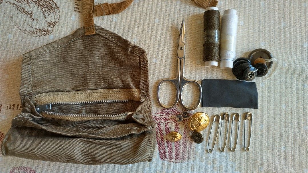 Italian Army Sewing Kit