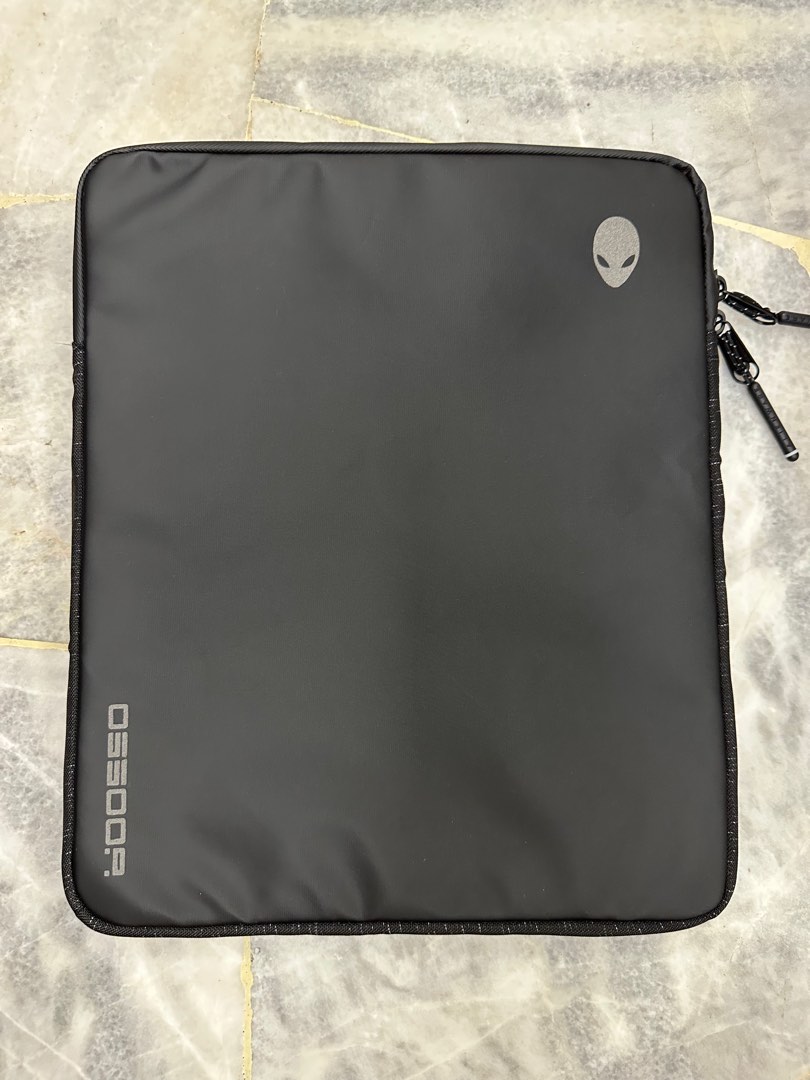Alienware x14 sleeve, Computers & Tech, Parts & Accessories, Laptop