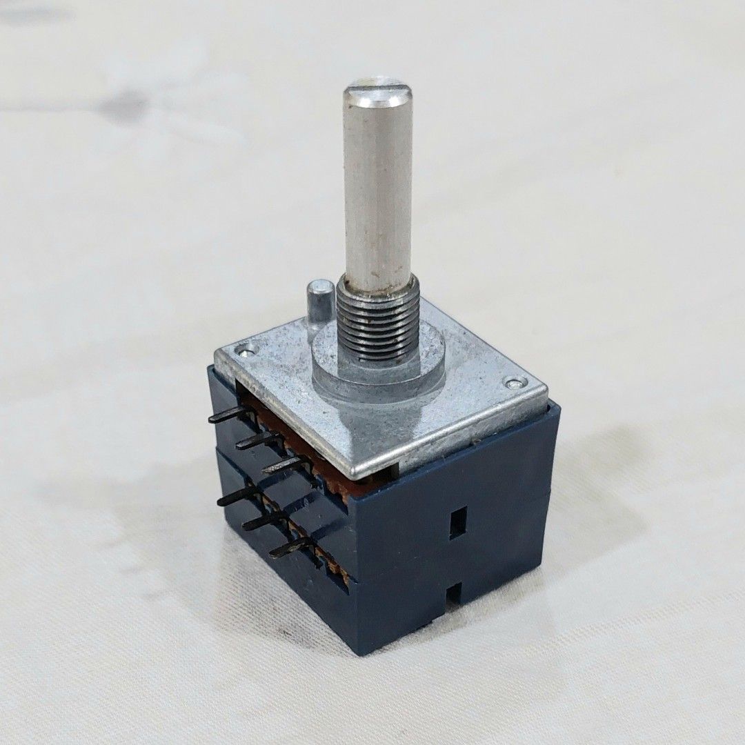 ALPS 100KAX2 100k 可变电阻器62863085846530111