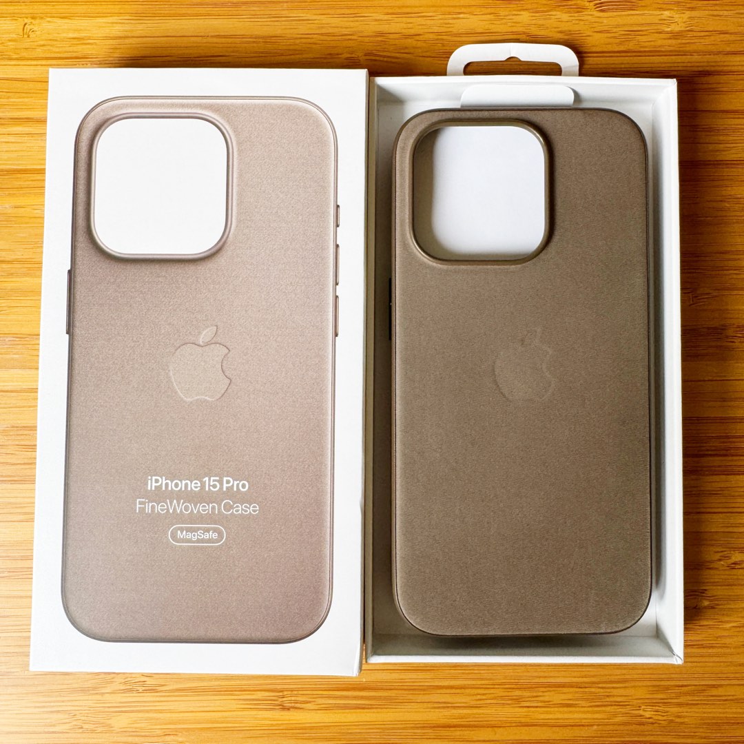 Funda Apple de FineWoven con MagSafe para iPhone 15 Plus