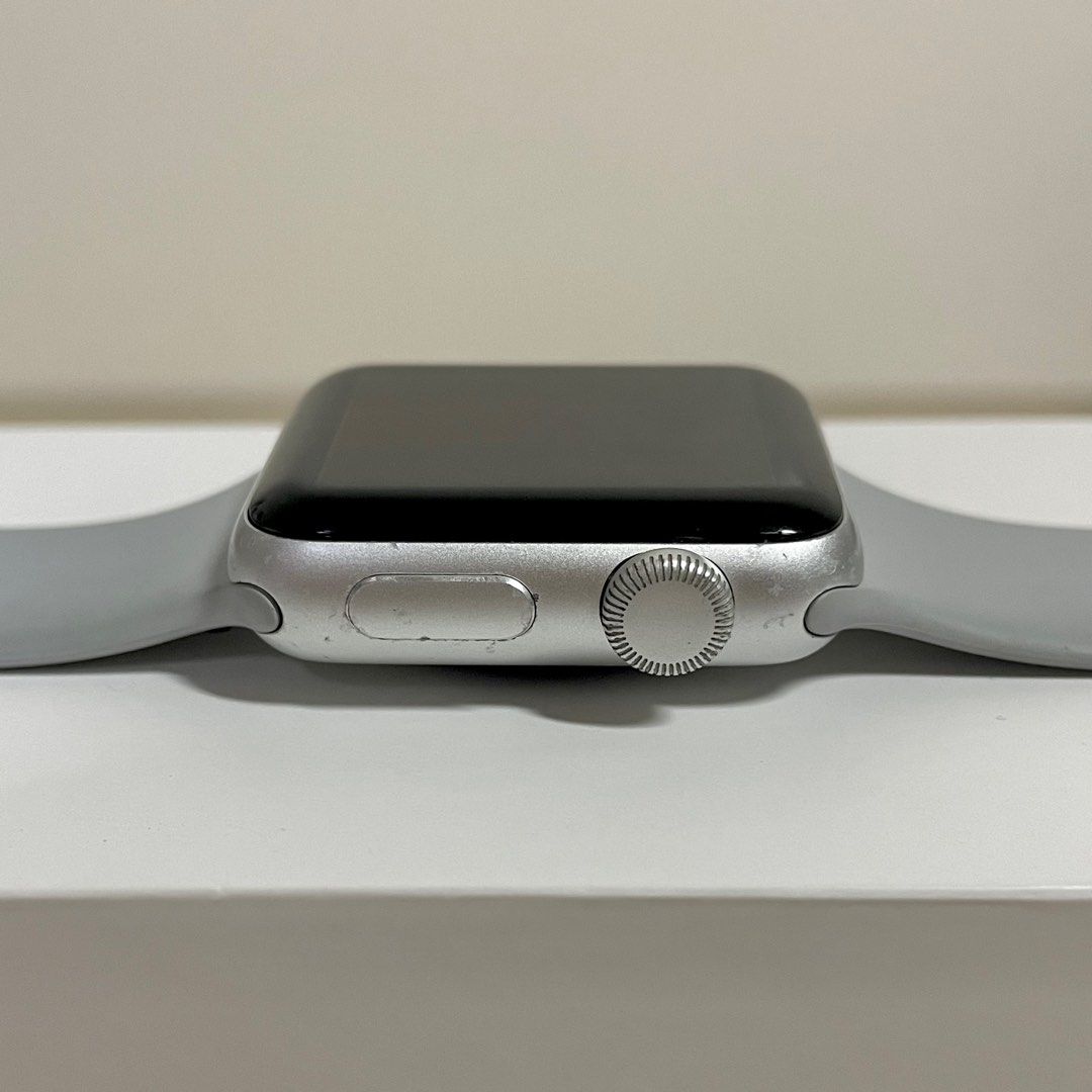 Watch series 3 silver aluminium sport band fog top