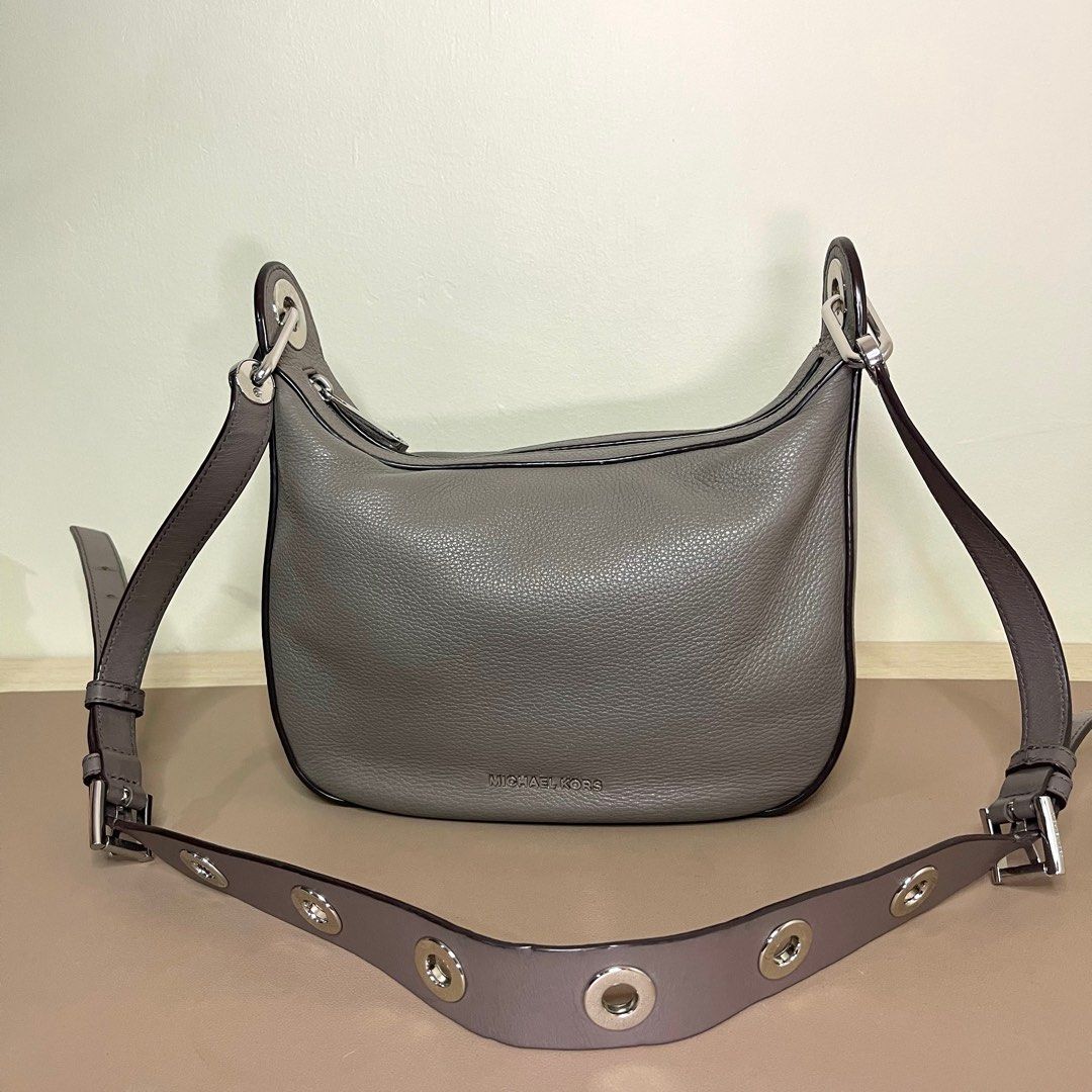 Michael kors barlow messenger bag on sale