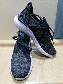 Avia Size 10 Men's Knitted Sneakers