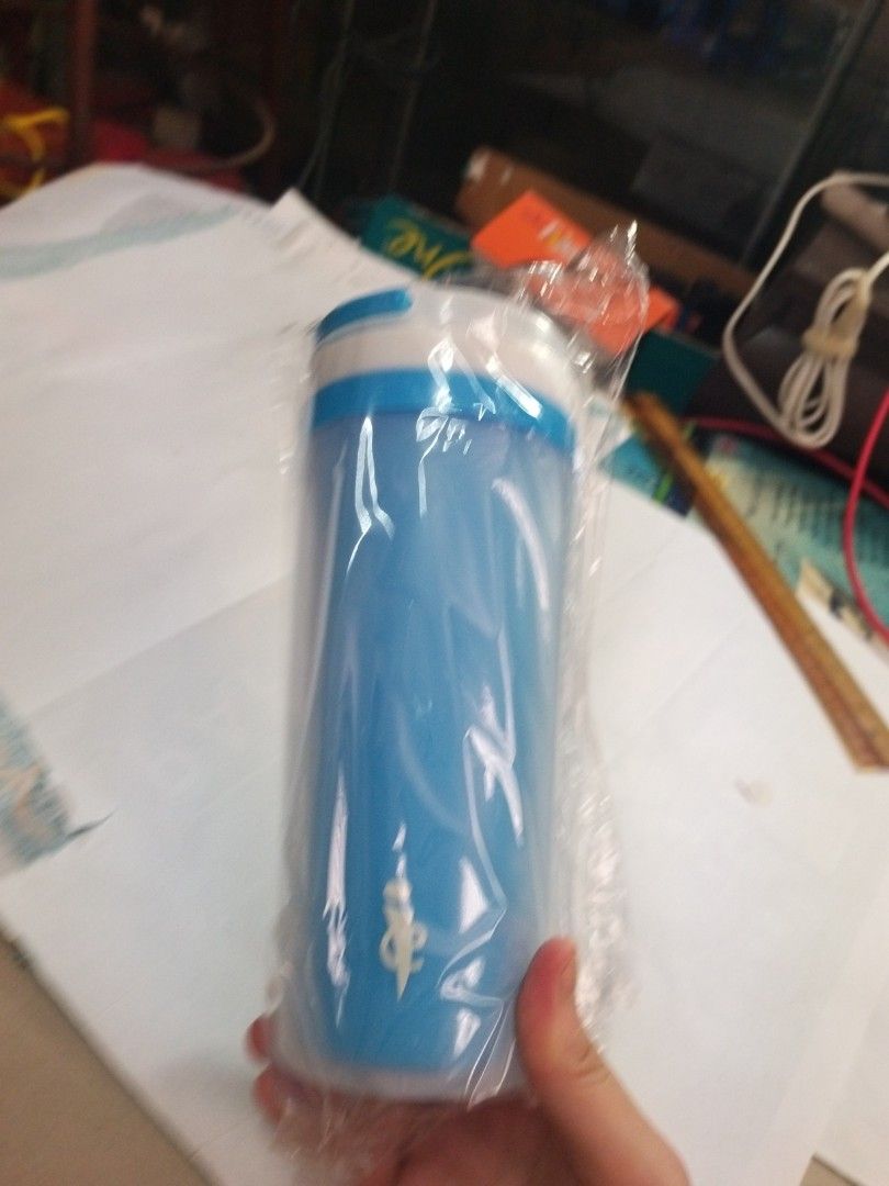 Backpack (Category: Backpacks) located in Singapore. Submitted by f16falcon (Listing ID 1267577403, Image 6). Description: has a hidden compartment in the back area to hide valuables. ruler in photo is 30cm, use as reference in gauging size. comes with a free water bottle..