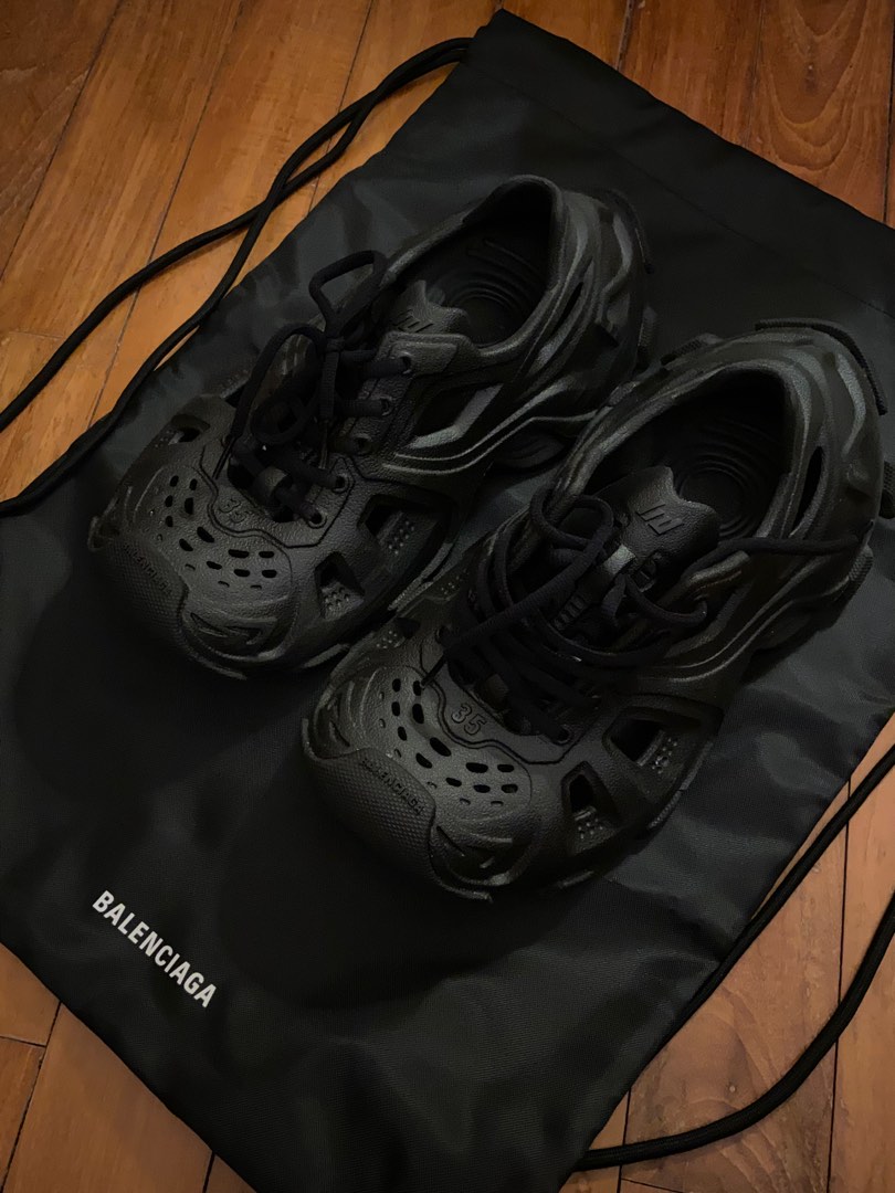 Balenciaga shoe under rtp, Luxury, Sneakers & Footwear on Carousell