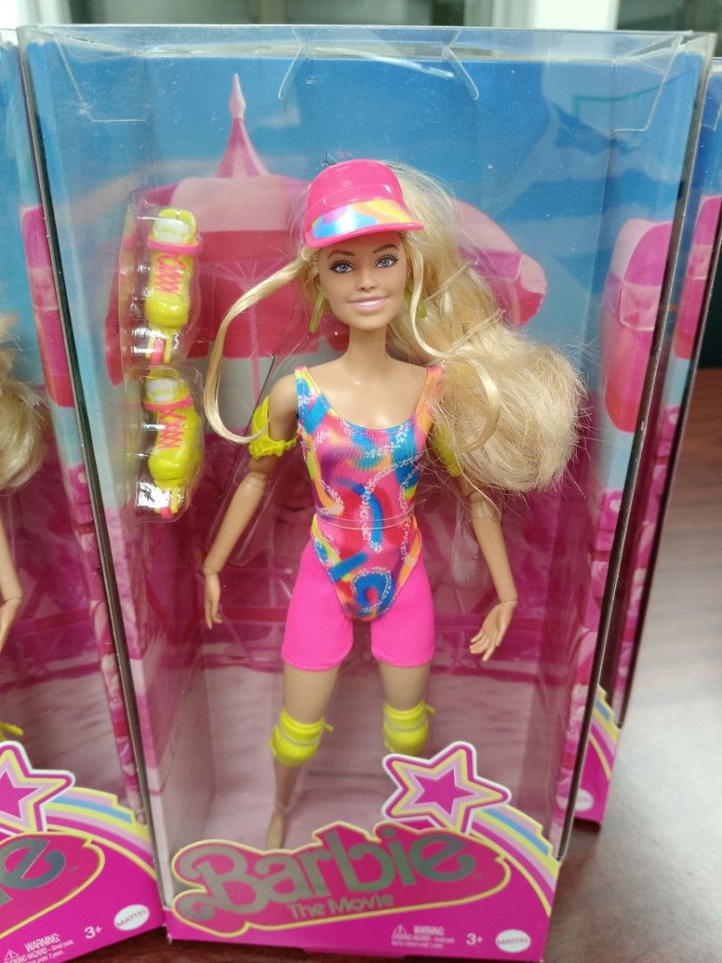 Barbie Roller Skate Doll, 興趣及遊戲, 玩具 & 遊戲類 Carousell