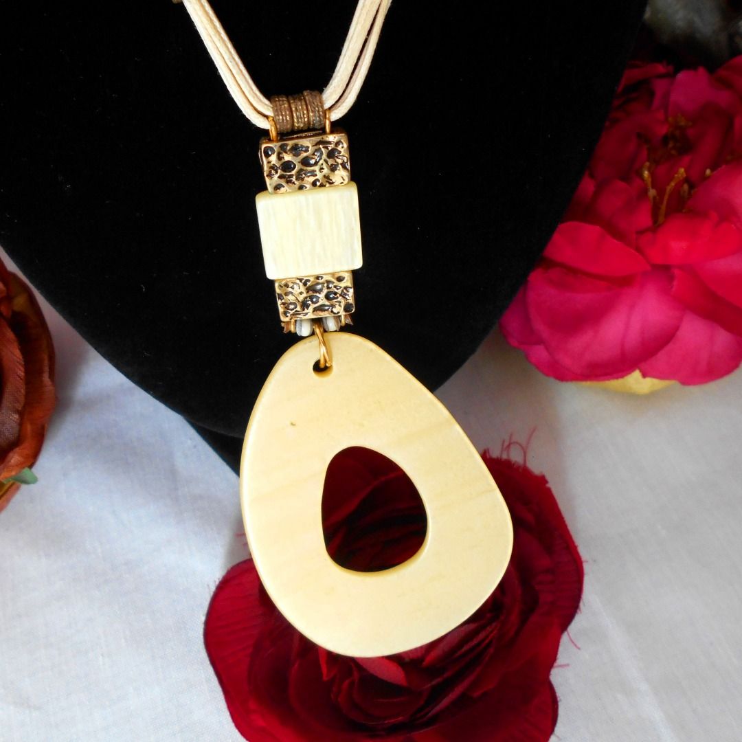Beige Ivory Coloured Dual Look Purpose Necklace 2 Sided Filigree Gold gilt Pendant Bespoke Handmade Jewelry Artisanal Work Party Cocktail Jewellery