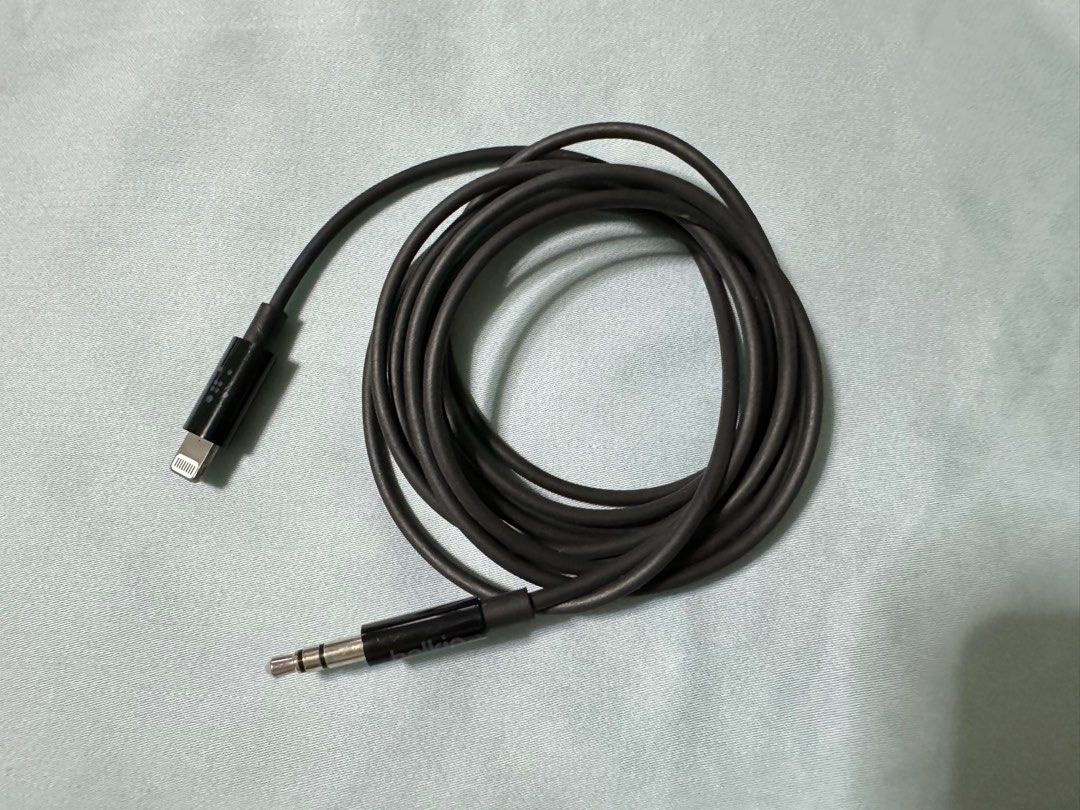 Belkin Apple Lightning AUX (Category: Cables & Adaptors) located in Quezon City. Submitted by soldoutmnl (Listing ID 1267647059, Image 2). Description: ￼Belkin 3.5 mm Audio Cable With Lightning Connector.