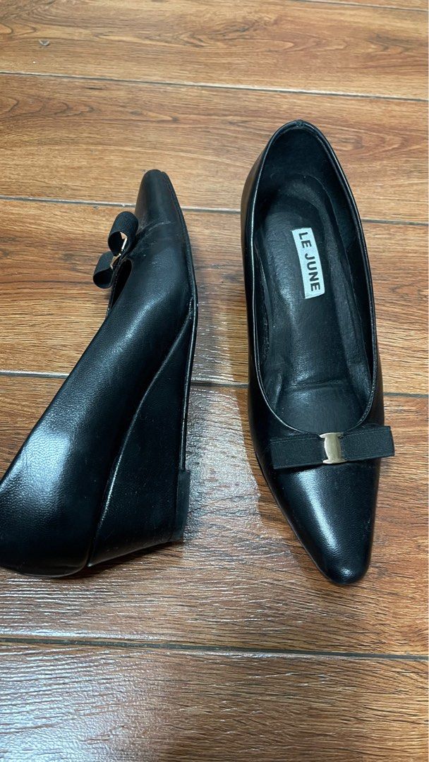 Black wedge office shoes (Category: Wedges) located in Santa Rosa. Submitted by ivanandvannahstuff (Listing ID 1267607454, Image 2). Description: Seldom Used 6.5 to 7 .