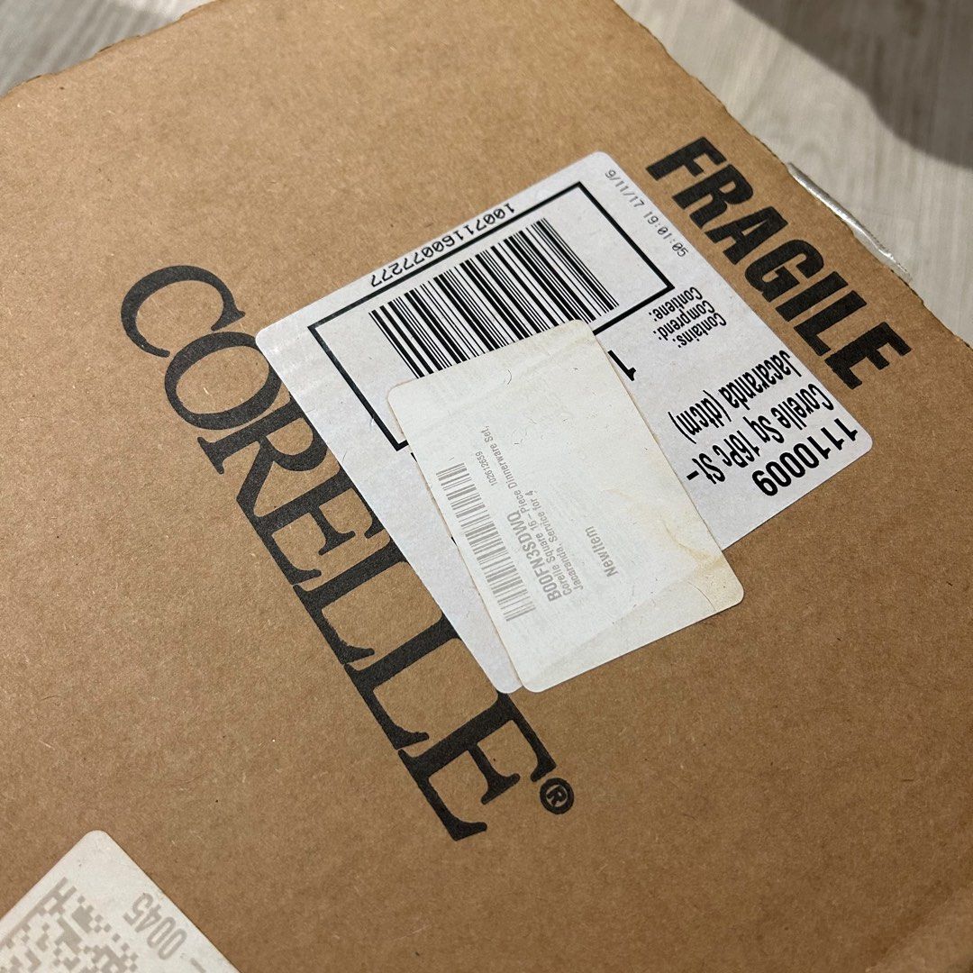 BNIB Corelle square 16piece dinnerware set (Jacaranda), Furniture