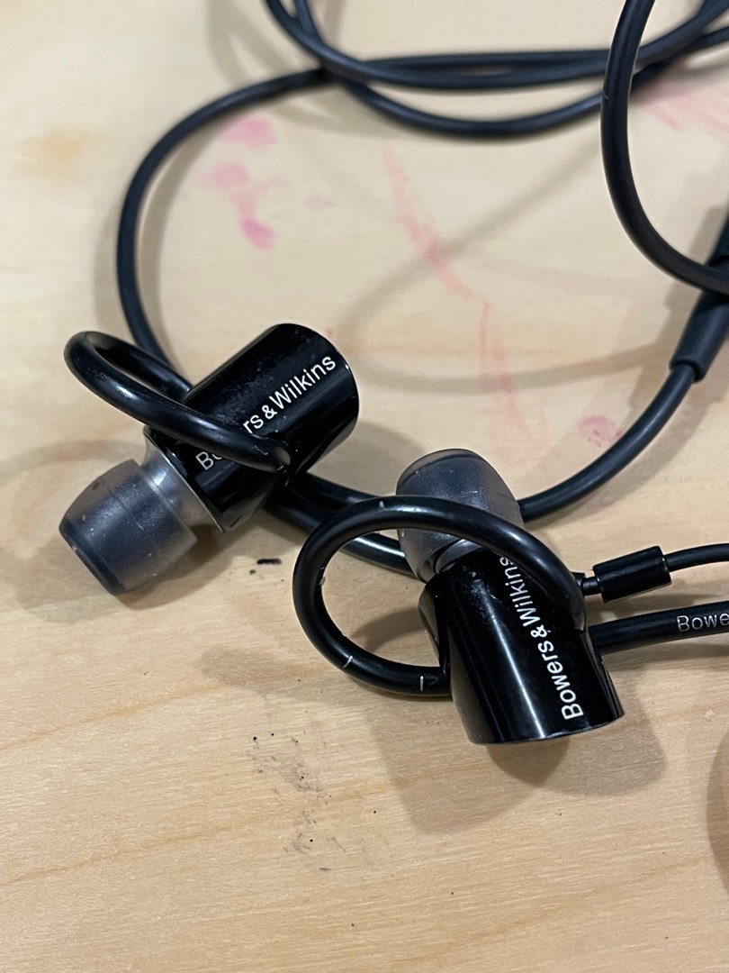 Bowers and hotsell wilkins earbuds c5