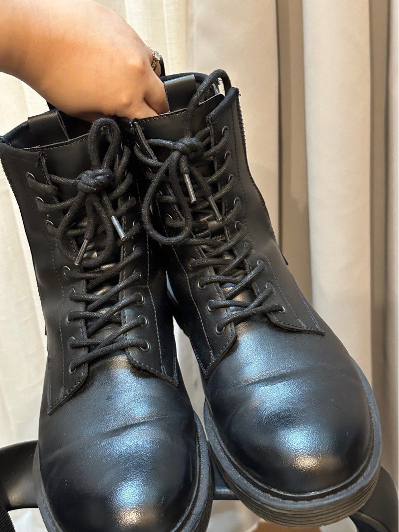 Call it spring men's boots outlet