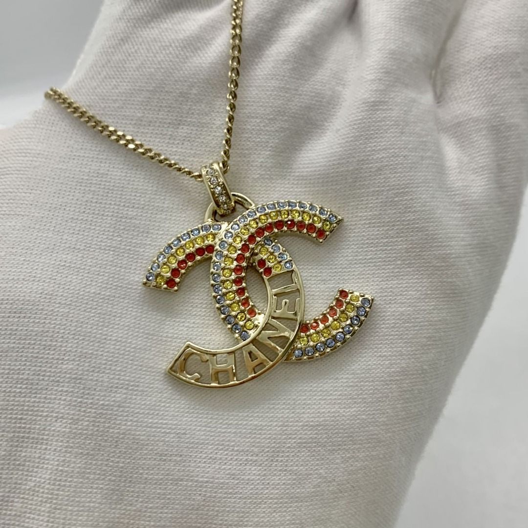 Rainbow rhinestone necklace top