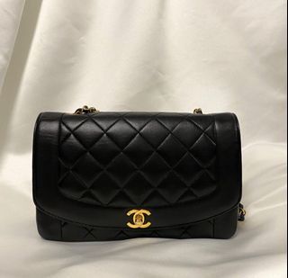 Chanel medium flap classic patent leather authentic black silver
