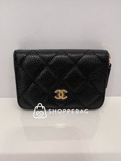 CHANEL Classic Flap Card Holder *Almost NEW*, Luxury, Bags & Wallets on  Carousell