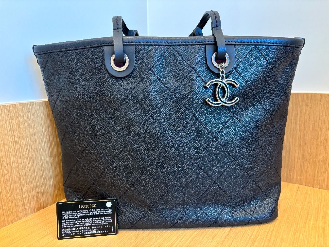 Chanel neverfull hotsell bag