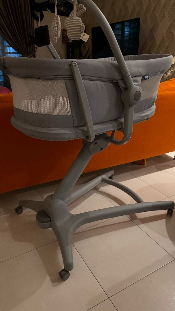 Chicco Baby Hug 4 in 1 (Air Version with FREE Mattress), Babies & Kids