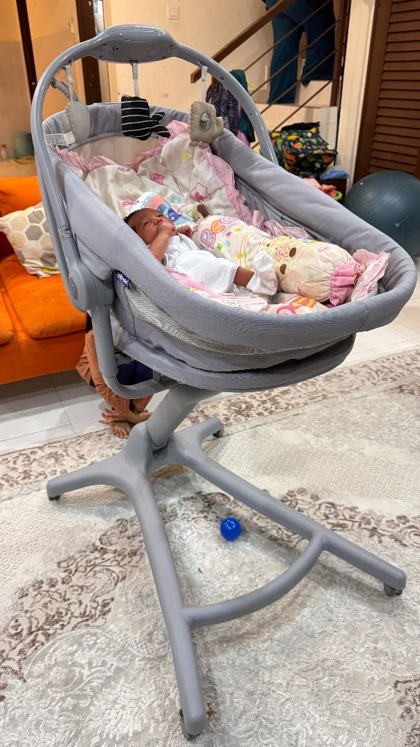 Chicco Baby Hug 4 in 1 (Air Version with FREE Mattress), Babies & Kids