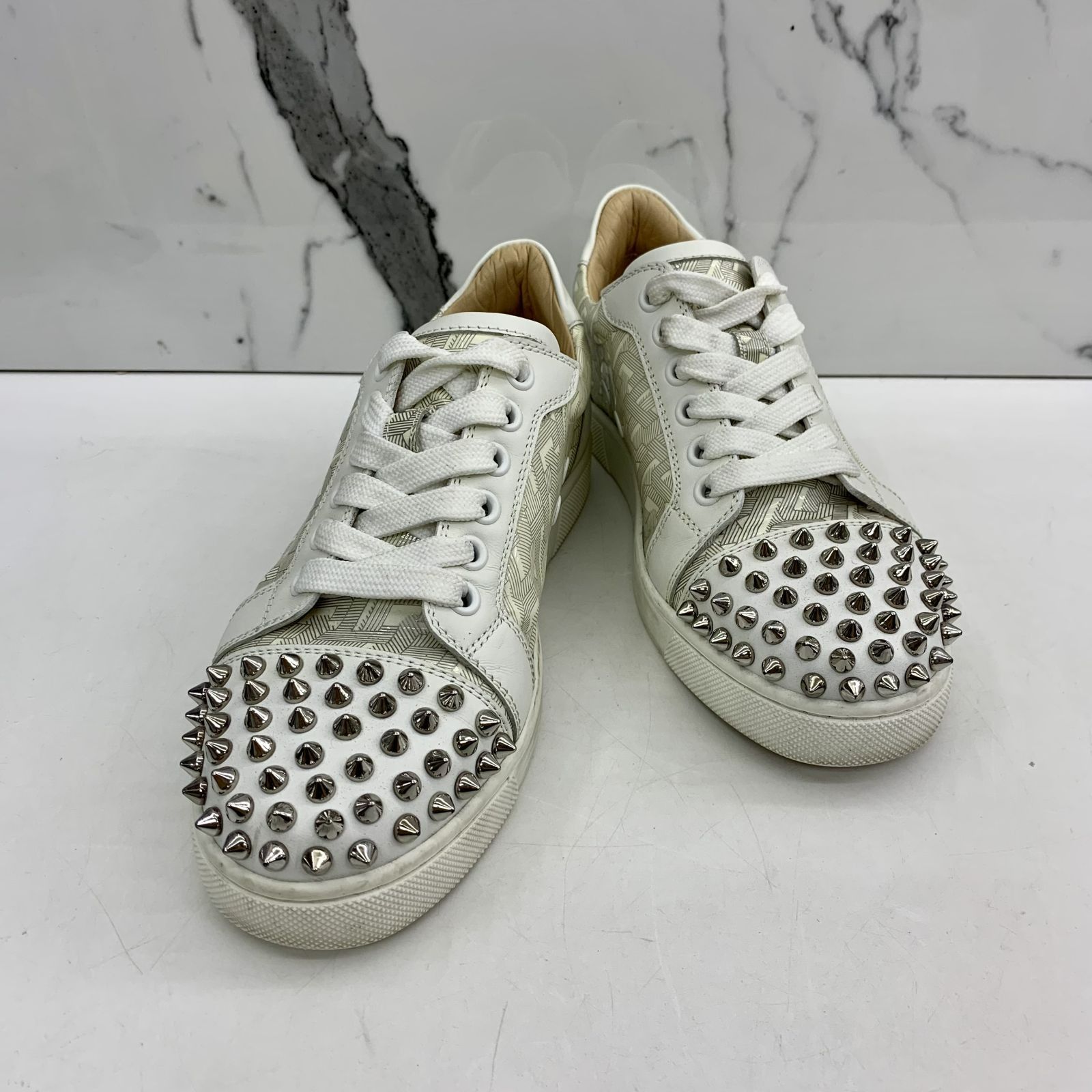 CHRISITAN LOUBOUTIN STUDDED DESIGN SNEAKERS 237039323 AL, Luxury
