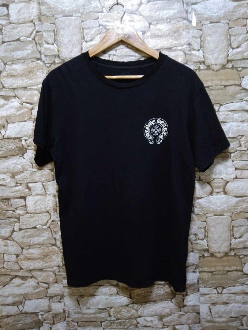 Chrome hearts shirt (Category: Tshirts & Polo Shirts ) located in Manila. Submitted by ownywest833 (Listing ID 1267583770, Image 1). Description: size med excellent.
