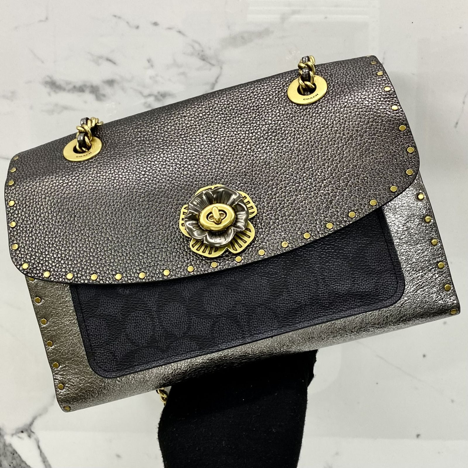 COACH 39679 BRONZE SILVER CHAIN SHOULDER BAG